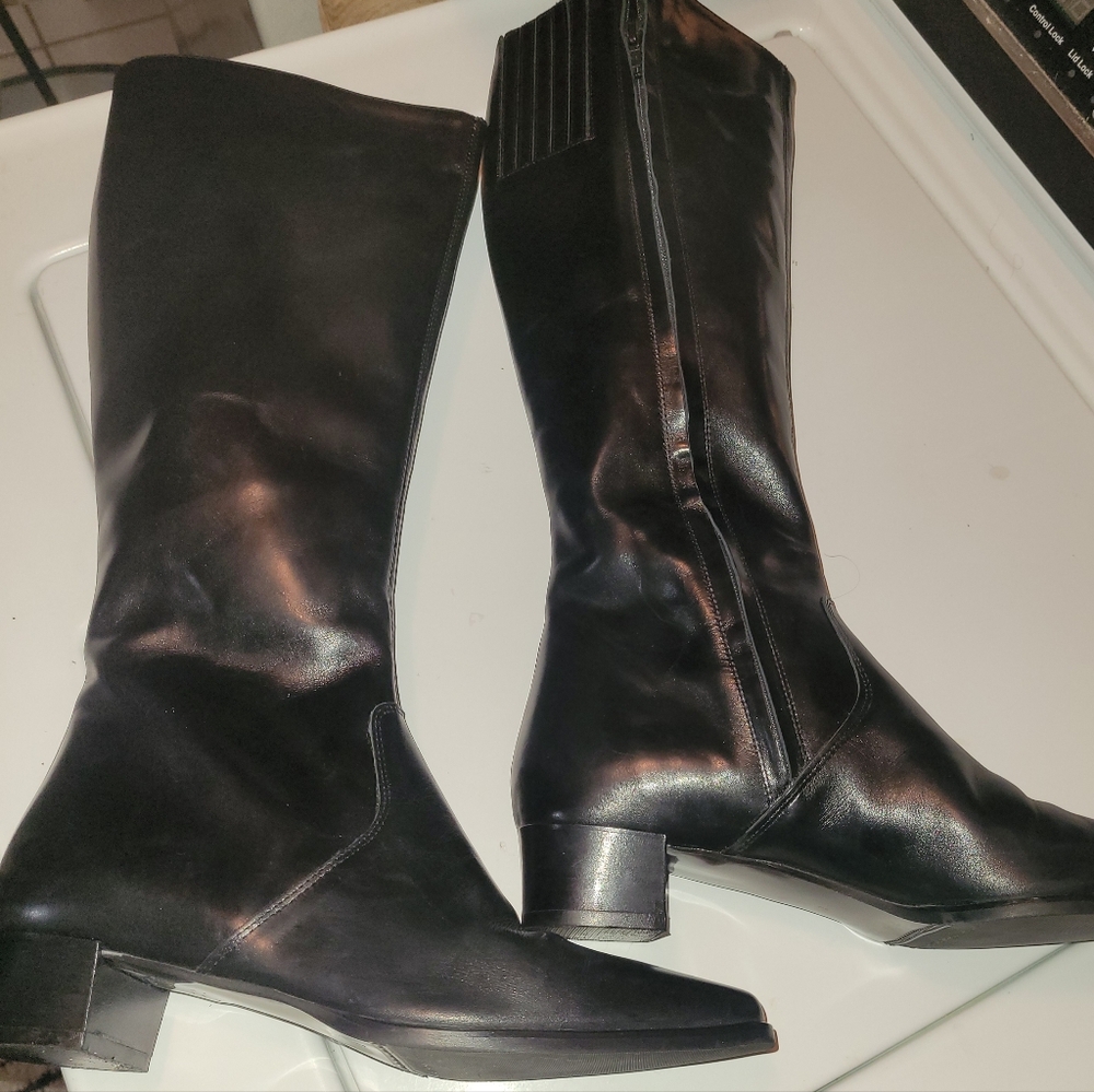Amalfi boots made in Italy for Nordstrom.  Size 8.5.  Black leather.